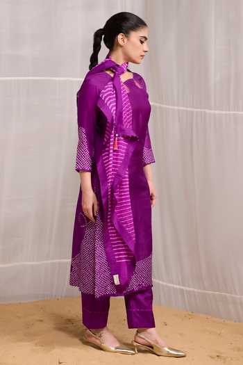 Buy Naina Jain Purple Silk, Georgette Tassels Keyhole Neck Raah Bandhani Kurta Pant Set Online at Aza Fashions Buy_Naina Jain_Purple Silk, Georgette Tassels Keyhole Neck Raah Bandhani Kurta Pant Set _Online_at_Aza_Fashions