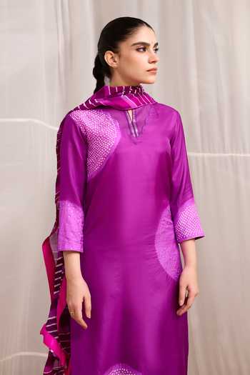 Naina Jain Purple Silk, Chiffon Split V-neck Saanjh Shibori Motif Kurta Set Online at Aza Fashions Naina Jain_Purple Silk, Chiffon Split V-neck Saanjh Shibori Motif Kurta Set _Online_at_Aza_Fashions