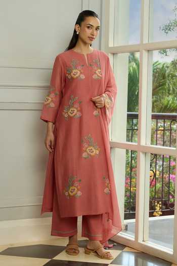 Buy Vaayu Pink Muslin, Cotton Round Neck Blush Applique Embroidered Kurta Set Online at Aza Fashions Buy_Vaayu_Pink Muslin, Cotton Round Neck Blush Applique Embroidered Kurta Set _Online_at_Aza_Fashions