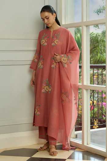 Buy Vaayu Pink Muslin, Cotton Round Neck Blush Applique Embroidered Kurta Set Buy_Vaayu_Pink Muslin, Cotton Round Neck Blush Applique Embroidered Kurta Set