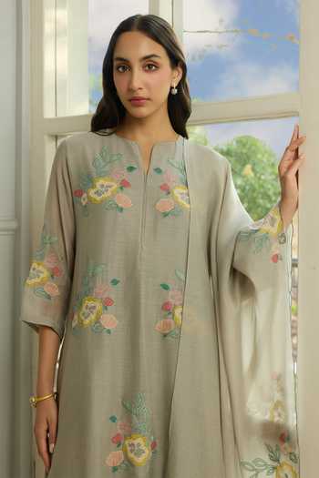 Vaayu Grey Cotton, Muslin Split V-neck Slate Applique Embroidered Kurta Set at Aza Fashions Vaayu_Grey Cotton, Muslin Split V-neck Slate Applique Embroidered Kurta Set _at_Aza_Fashions