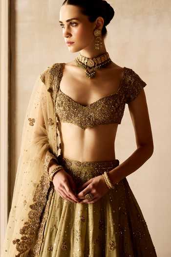 MATSYA Gold Silk, Tissue Sweetheart Neck Tuscan Pardise Smoky Sandstone Lehenga Set at Aza Fashions MATSYA_Gold Silk, Tissue Sweetheart Neck Tuscan Pardise Smoky Sandstone Lehenga Set _at_Aza_Fashions
