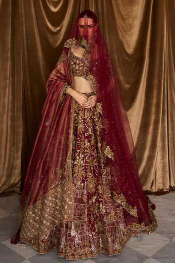 MATSYA Red Silk, Tulle Sweetheart Neck The Vintage Tuscan Heritage Bridal Lehenga Set at Aza Fashions MATSYA_Red Silk, Tulle Sweetheart Neck The Vintage Tuscan Heritage Bridal Lehenga Set _at_Aza_Fashions
