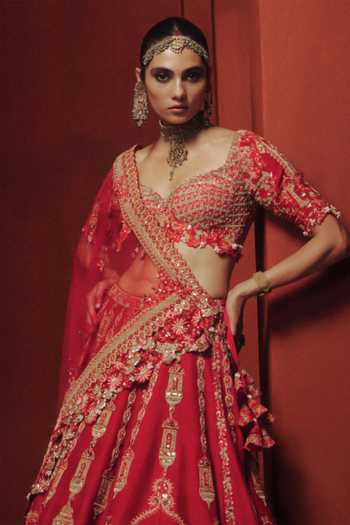 Dolly J Red Silk, Net Sweetheart Neck Ember Bloom Embroidered Bridal Lehenga Set Online at Aza Fashions Dolly J_Red Silk, Net Sweetheart Neck Ember Bloom Embroidered Bridal Lehenga Set _Online_at_Aza_Fashions