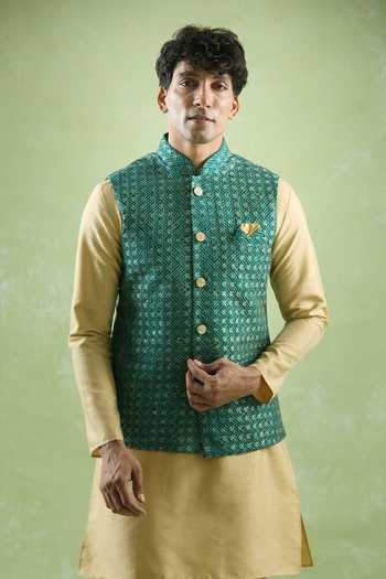 Arihant Rai Sinha Bandhani Print Bundi & Kurta Set 