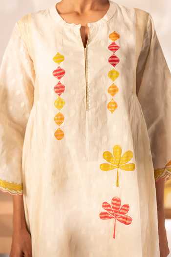 AM by Anita Mittal_White Cotton Split V-neck, Yes Ziya Pure Tunic And Pant Set _at_Aza_Fashions
