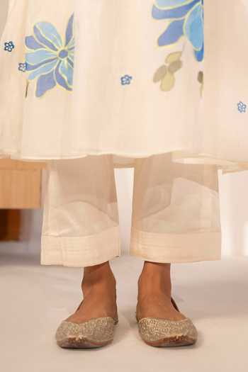 AM by Anita Mittal_Off White Chanderi Round Neck Zoya Mul Tunic And Pant Set _Online_at_Aza_Fashions