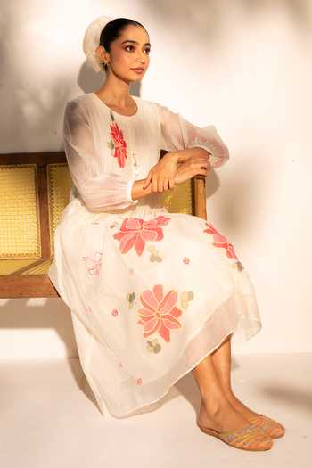 Buy_AM by Anita Mittal_Off White Chanderi Round Neck, Yes Zoya Mul Tunic And Pant Set _Online_at_Aza_Fashions