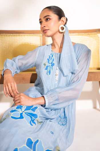 AM By Anita Mittal Blue Chanderi Round Neck Zoya Mul Tunic And Pant Set at Aza Fashions AM By Anita Mittal_Blue Chanderi Round Neck Zoya Mul Tunic And Pant Set _at_Aza_Fashions