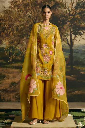 Chandrima Amber Yellow Floral Applique Dupatta
