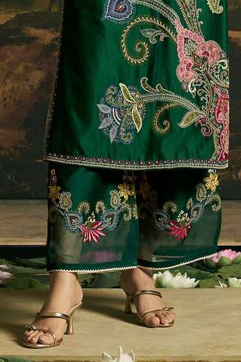 Chandrima Emerald Green Chanderi Round Neck Paisley Detail Kurta With Pant Online at Aza Fashions Chandrima_Emerald Green Chanderi Round Neck Paisley Detail Kurta With Pant _Online_at_Aza_Fashions