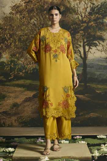 Chandrima Blossom Kimono Kurta With Pant