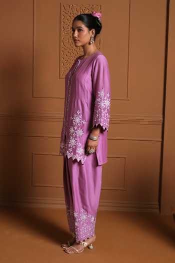 Sonia Khatri Pink Silk, Organza Round Neck The Afreen Embroidered Kurta Set Online at Aza Fashions Sonia Khatri_Pink Silk, Organza Round Neck The Afreen Embroidered Kurta Set _Online_at_Aza_Fashions