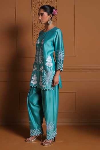 Sonia Khatri Blue Silk, Organza Round Neck Inayat Floral Embroidered Kurta Set Online at Aza Fashions Sonia Khatri_Blue Silk, Organza Round Neck Inayat Floral Embroidered Kurta Set _Online_at_Aza_Fashions