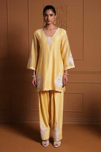 Sonia Khatri Yellow Silk, Organza V-neck The Mehtab Embroidered Kurta Set Online at Aza Fashions Sonia Khatri_Yellow Silk, Organza V-neck The Mehtab Embroidered Kurta Set _Online_at_Aza_Fashions