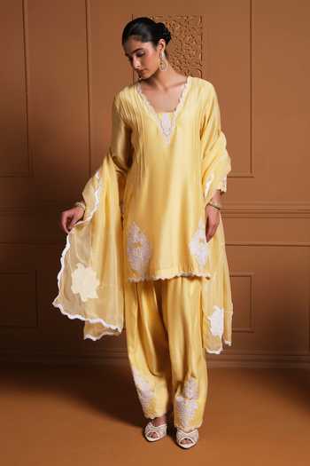 Sonia Khatri The Mehtab Embroidered Kurta Set