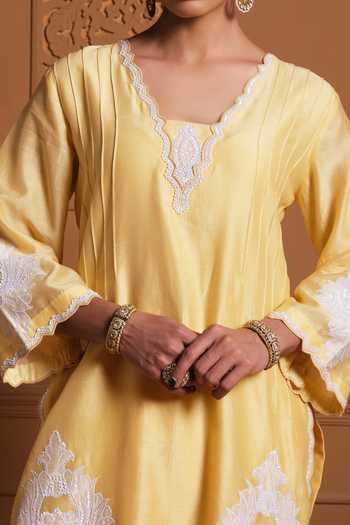 Buy Sonia Khatri Yellow Silk, Organza V-neck The Mehtab Embroidered Kurta Set Buy_Sonia Khatri_Yellow Silk, Organza V-neck The Mehtab Embroidered Kurta Set