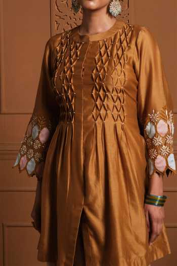 Sonia Khatri Yellow Silk, Organza Round Neck Roohi Smocked Kurta Set at Aza Fashions Sonia Khatri_Yellow Silk, Organza Round Neck Roohi Smocked Kurta Set _at_Aza_Fashions