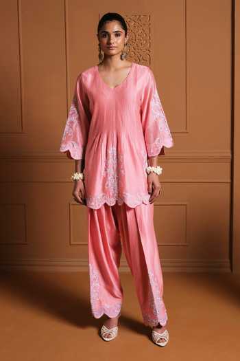 Buy Sonia Khatri Pink Silk, Organza V-neck, Yes The Tarana Embroidered Kurta Set Online at Aza Fashions Buy_Sonia Khatri_Pink Silk, Organza V-neck, Yes The Tarana Embroidered Kurta Set _Online_at_Aza_Fashions