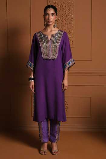 Sonia Khatri Purple Organza, Silk Split The Shayrana Placement Embroidered Kaftan And Pant Set Online at Aza Fashions Sonia Khatri_Purple Organza, Silk Split The Shayrana Placement Embroidered Kaftan And Pant Set _Online_at_Aza_Fashions
