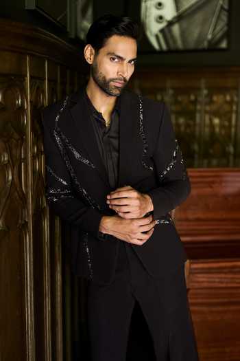 Varun Chakkilam Black Satin Majesty Blazer Set at Aza Fashions Varun Chakkilam_Black Satin Majesty Blazer Set _at_Aza_Fashions
