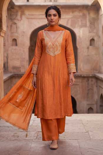 Two Sisters By Gyans Zari Embroidered Straight Kurta Pant Set 
