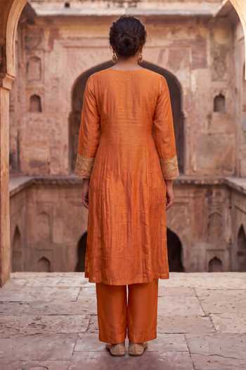 Two Sisters By Gyans Zari Embroidered Straight Kurta Pant Set 