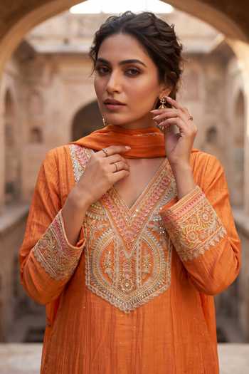 Buy_Two Sisters By Gyans_Orange Chanderi V-neck, Yes Zari Embroidered Straight Kurta Pant Set _Online_at_Aza_Fashions