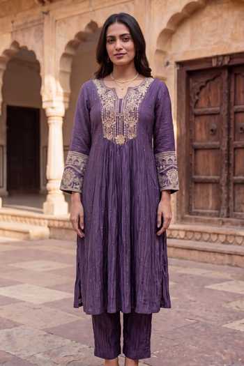 Buy_Two Sisters By Gyans_Purple Chanderi Split V-neck Antque Zari Embroidered Straight Kurta Set _Online_at_Aza_Fashions