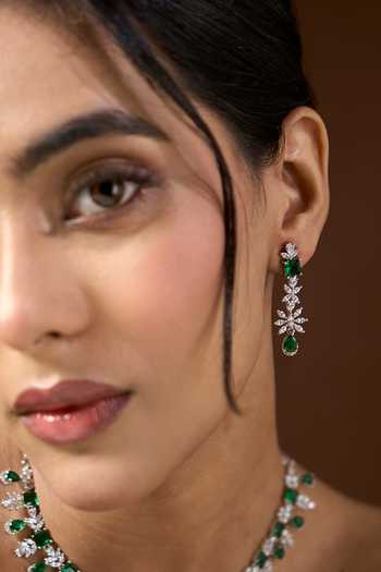 Shop Nazaakat By Samara Singh Silver Plated Stone Studded Necklace Set Shop_Nazaakat By Samara Singh_Silver Plated Stone Studded Necklace Set