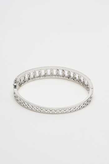 Nazaakat By Samara Singh White Geometric Pattern Bracelet Online at Aza Fashions Nazaakat By Samara Singh_White Geometric Pattern Bracelet _Online_at_Aza_Fashions