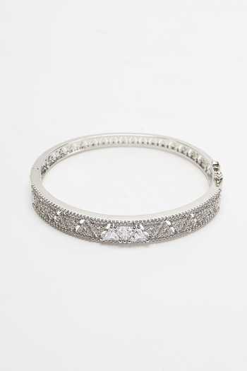 Nazaakat By Samara Singh Geometric Pattern Bracelet 