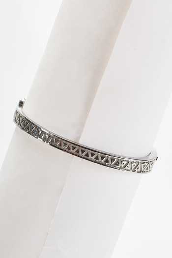 Buy Nazaakat By Samara Singh Silver Plated Geometric Pattern Bracelet Buy_Nazaakat By Samara Singh_Silver Plated Geometric Pattern Bracelet
