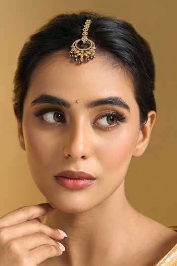 Nazaakat By Samara Singh Stone Studded Maangtikka 