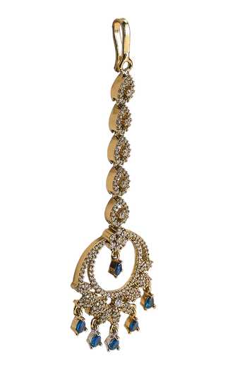 Buy Nazaakat By Samara Singh Blue Stone Studded Maangtikka Online at Aza Fashions Buy_Nazaakat By Samara Singh_Blue Stone Studded Maangtikka _Online_at_Aza_Fashions