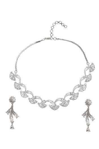 Nazaakat By Samara Singh Floral Pattern Stone Studded Necklace Set 