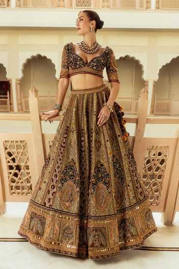 Shop Roqa Green Silk, Velvet, Net Sweetheart Neck Baagh Bridal Lehenga Set Online at Aza Fashions Shop_Roqa_Green Silk, Velvet, Net Sweetheart Neck Baagh Bridal Lehenga Set _Online_at_Aza_Fashions