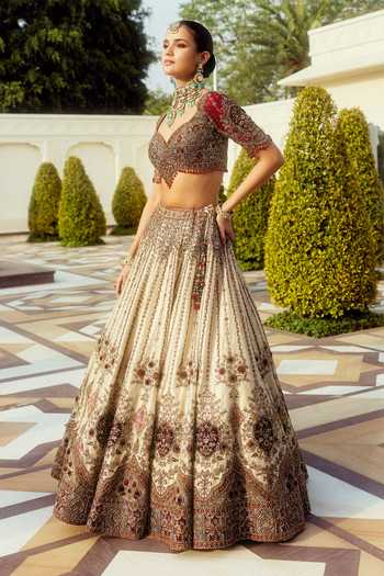 Shop Roqa Gold Silk, Tissue, Net Sweetheart Neck Zeenat Mahal Bridal Lehenga Set Online at Aza Fashions Shop_Roqa_Gold Silk, Tissue, Net Sweetheart Neck Zeenat Mahal Bridal Lehenga Set _Online_at_Aza_Fashions