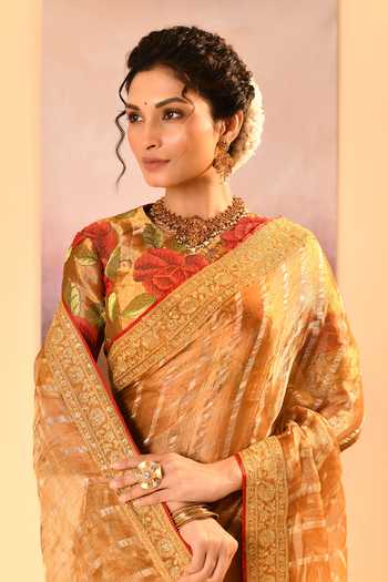 singhanias_Gold Tissue Saree With Running Blouse Fabric _at_Aza_Fashions