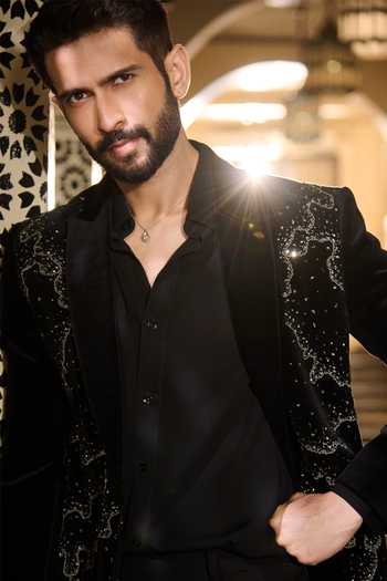 Contrast By Parth Black Velvet Crystals Nova Embroidered Tuxedo Set Online at Aza Fashions Contrast By Parth_Black Velvet Crystals Nova Embroidered Tuxedo Set _Online_at_Aza_Fashions