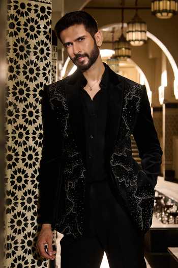 Contrast By Parth Black Velvet Crystals Nova Embroidered Tuxedo Set at Aza Fashions Contrast By Parth_Black Velvet Crystals Nova Embroidered Tuxedo Set _at_Aza_Fashions