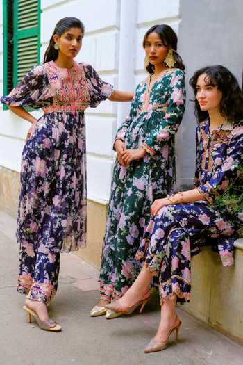 Aangan By Parul Blue Silk, Chiffon Round Neck, Yes Aurora Printed Kurta And Pant Set at Aza Fashions Aangan By Parul_Blue Silk, Chiffon Round Neck, Yes Aurora Printed Kurta And Pant Set _at_Aza_Fashions