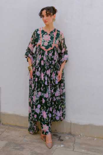 Aangan By Parul Imperial Grace Printed Kurta & Pant Set 