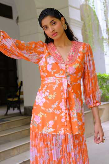 Shop Aangan By Parul Orange Silk V-neck, Yes Estelle Poise Printed Kurta And Pant Set Online at Aza Fashions Shop_Aangan By Parul_Orange Silk V-neck, Yes Estelle Poise Printed Kurta And Pant Set _Online_at_Aza_Fashions