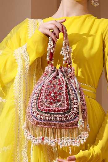 House of Webhin Zahra Velvet Potli 