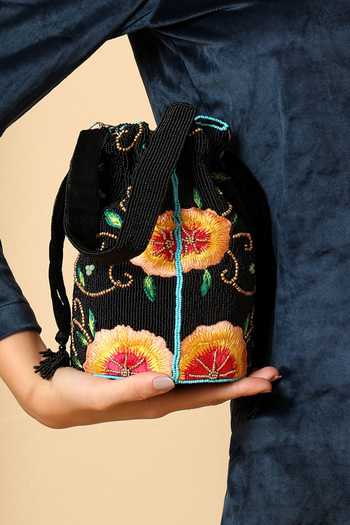 Shop House of Webhin Black Embroidery, Beads, Tassels Parwana Potli Online at Aza Fashions Shop_House of Webhin_Black Embroidery, Beads, Tassels Parwana Potli _Online_at_Aza_Fashions