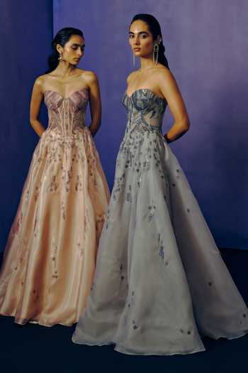Buy Dolly J Grey Organza Sequins, Stones Sweetheart Neck Smoked Stardust Ball Gown Online at Aza Fashions Buy_Dolly J_Grey Organza Sequins, Stones Sweetheart Neck Smoked Stardust Ball Gown _Online_at_Aza_Fashions