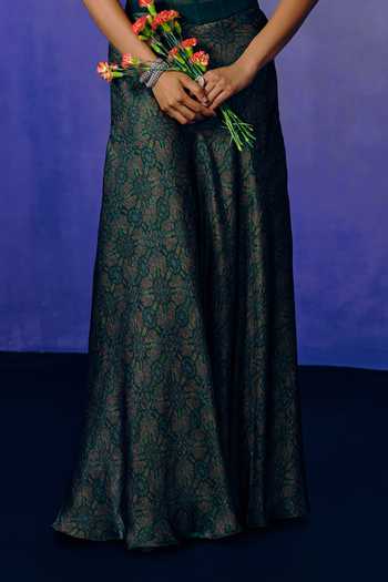Dolly J Green Crepe, Tulle Embroidery Bandeau Neck Verdant Muse Corset And Skirt Set Online at Aza Fashions Dolly J_Green Crepe, Tulle Embroidery Bandeau Neck Verdant Muse Corset And Skirt Set _Online_at_Aza_Fashions