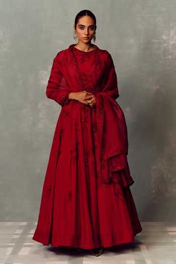 Dolly J Red Organza, Crepe Round Neck The Imperial Ruby Anarkali Set Online at Aza Fashions Dolly J_Red Organza, Crepe Round Neck The Imperial Ruby Anarkali Set _Online_at_Aza_Fashions
