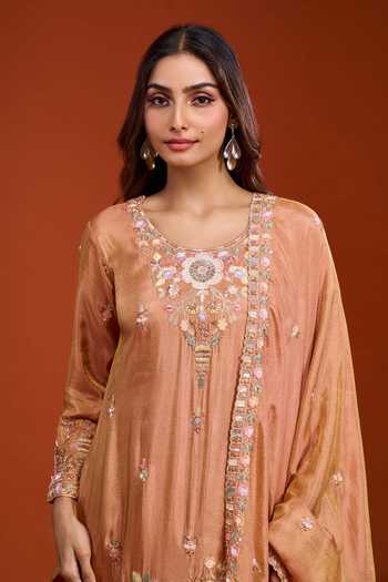 Samyukta Singhania Orange Tissue Embroidery Round Neck Peach Kurta Set at Aza Fashions Samyukta Singhania_Orange Tissue Embroidery Round Neck Peach Kurta Set _at_Aza_Fashions